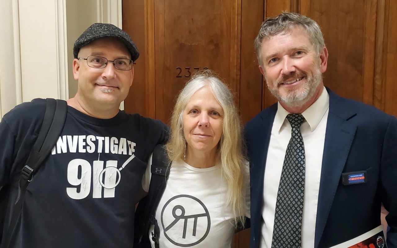 Gene & Sandra meet Thomas Massie